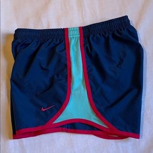 Nike Girls' Dry Heathered Tempo Running Shorts